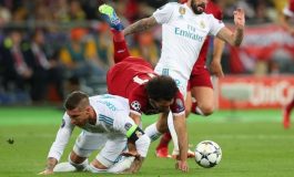 Bantingan SmackDown Sergio Ramos Bikin Mohamed Salah Nangis