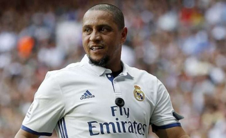 Roberto Carlos Gemparkan Piala AFF