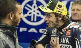 Lewis Hamilton Kirim Pesan untuk Valentino Rossi, Apa Itu ?