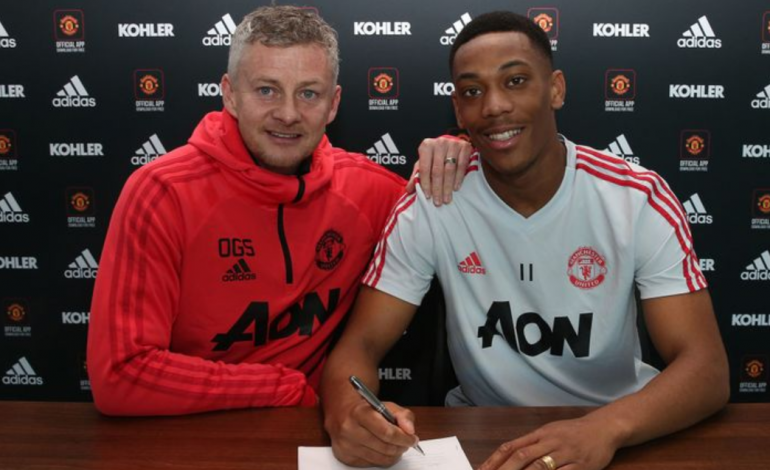 Martial Tanda Tangani Kontrak Baru di United