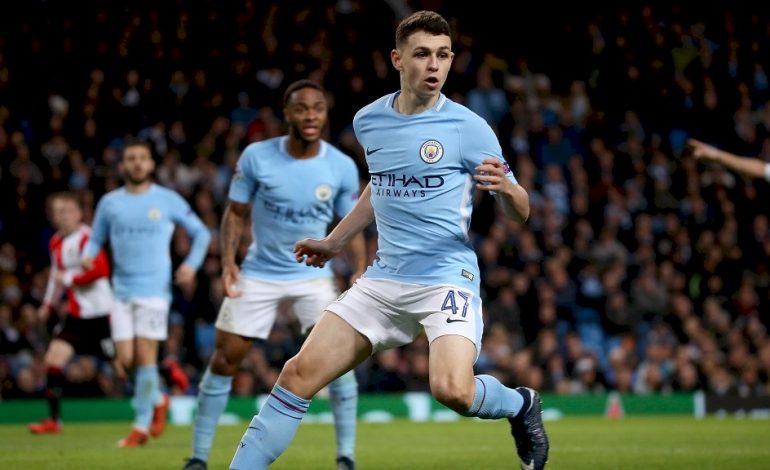 Eks MU Bujuk Phil Foden untuk Tinggalkan Man City