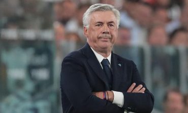 Ancelotti Murka Gara-Gara Lambatnya Renovasi San Paolo