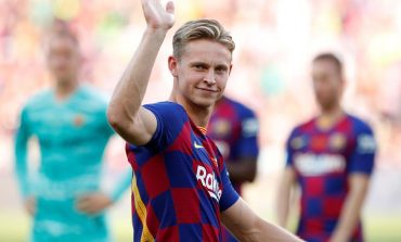 Louis van Gaal Anggap Barcelona Keliru Membeli Frenkie de Jong