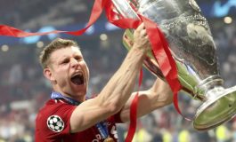 Usia Boleh Menua, Tapi Milner Tetap Semangat Ingin Tambah Trofi Juara Bagi Liverpool