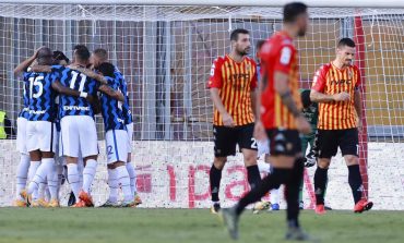 Inter Milan Bantai Benevento dalam Drama 7 Gol