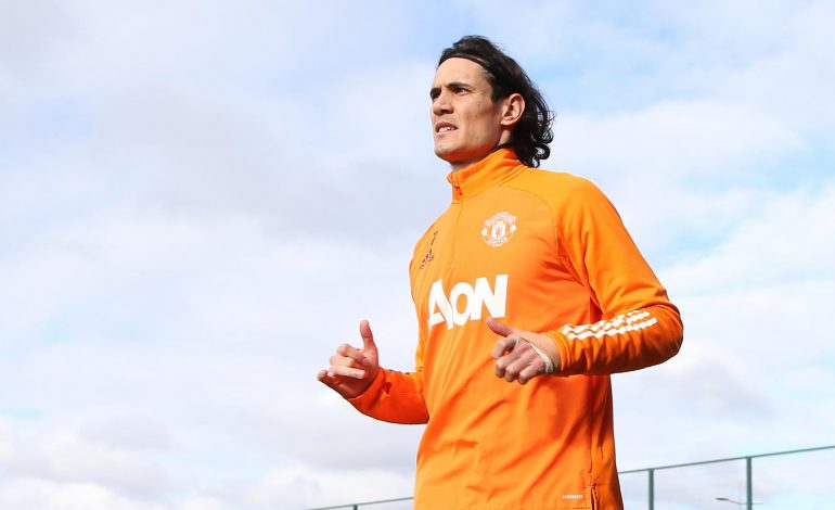 Edinson Cavani Absen di Laga AC Milan vs MU