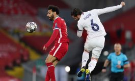 Brutal! Fans Liverpool Lempari Bus Real Madrid, Pecahkan Jendela