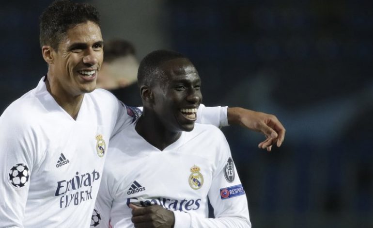 Digoda PSG, Raphael Varane Mantap Pilih Manchester United