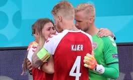 Momen Heroik Kjaer Saat Tenangkan Pacar Eriksen