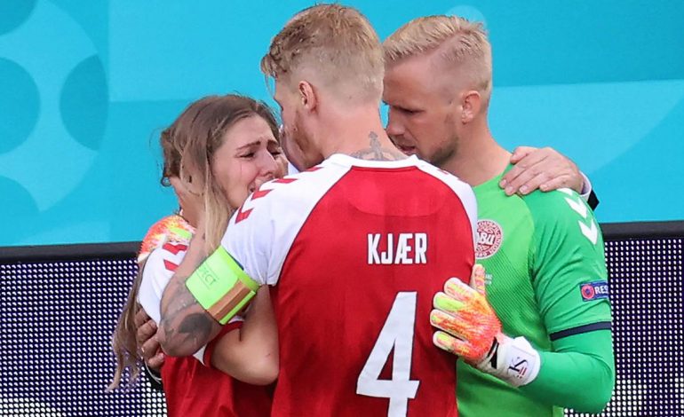 Momen Heroik Kjaer Saat Tenangkan Pacar Eriksen