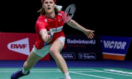 Anders Antonsen Ganti Celana di Pinggir Lapangan, Wasit Perempuan Pun Kaget