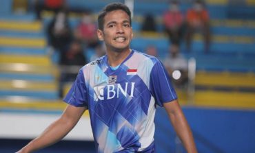 Jonatan Christie kalah di babak pertama, Chico Wardoyo melaju ke babak 16 besar.