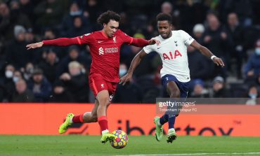 Liverpool Ditahan Imbang Tottenham Hotspur 2-2, Man City Sedikit Menjauh